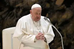 A művészet egyetemes nyelv, amely elhallgattat minden háborús kiáltást – Ferenc pápa Úrangyala imája