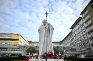 Véget kell vetni a szenzációhajhász, morbid híreszteléseknek