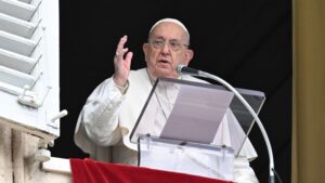 Jézusban lakozik Isten egész teljessége, az ő Szeretete – Ferenc pápa Úrangyala imája