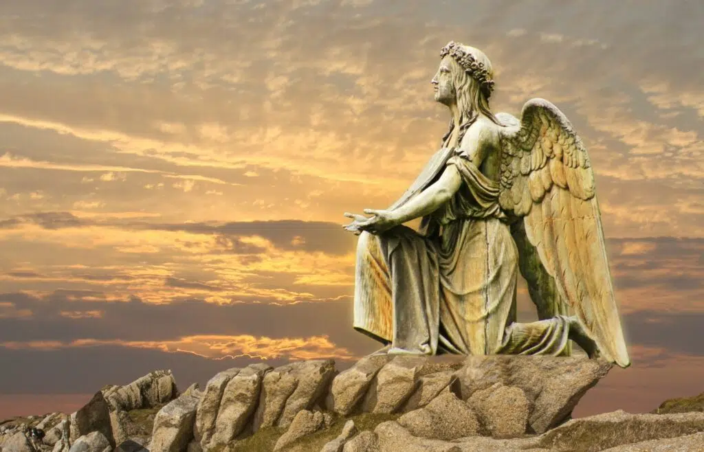 imadkozo angyal a sziklan