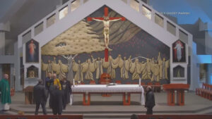 Felkavaró támadás Winnipegben: Késsel támadt a plébánosra egy férfi a szentmise alatt – VIDEÓ