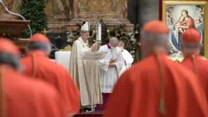 Miért hívta össze a pápa a konzisztóriumot: hogy folytassa az eddigi munkát, vagy hogy lemondjon?