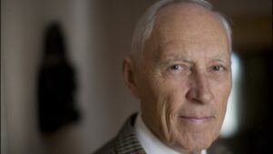 Ismert szabadkőműves aktivista, a fogamzásgátlás és az abortusz élharcosa volt, amíg Lourdes-ban meg nem tért