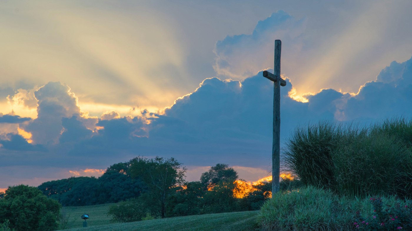 pexels dibert 635699 Custom