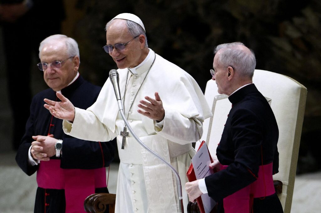 Leó pápa a média képviselőihez: Mondjunk nemet a szavak és képek háborújára! 2 497445684 1259412519526187 1647003505163521015 n