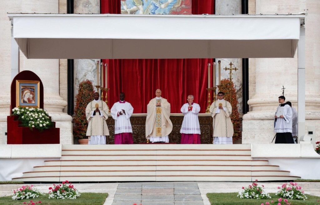 XIV. Leó pápa szentmiséje péteri szolgálata kezdetén: Krisztus szeretetével haladjunk együtt Isten felé, egymás testvéreiként 3 499061087 1264256462375126 2856776734921546909 n