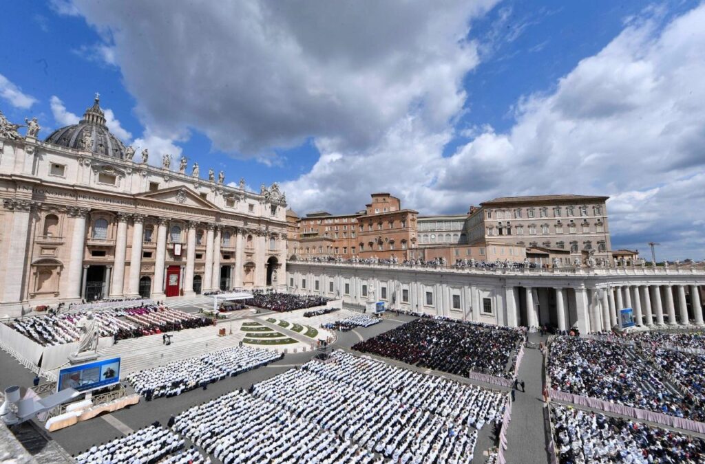 XIV. Leó pápa szentmiséje péteri szolgálata kezdetén: Krisztus szeretetével haladjunk együtt Isten felé, egymás testvéreiként 4 499417952 1264256365708469 5115464719578721583 n
