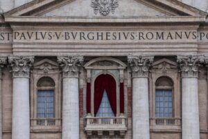 Ki lesz az új pápa? 8 Ki lesz az új pápa?