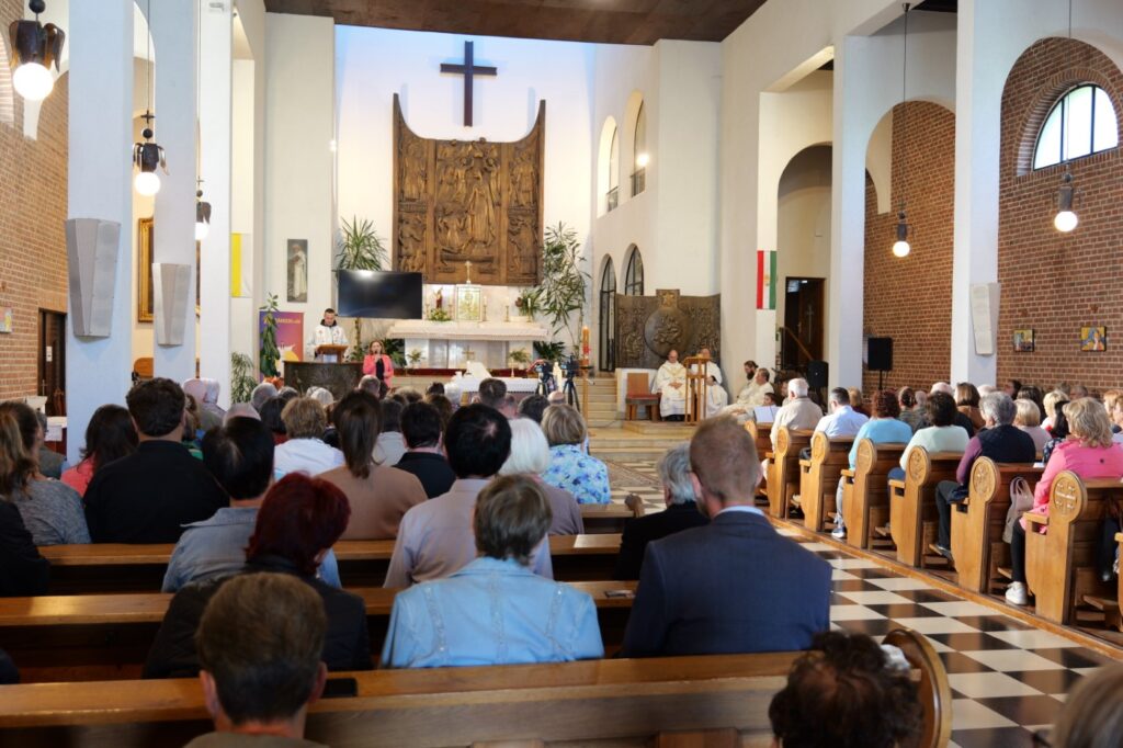 Zarandok Est 2025 majus 29 en Marin Mikulic atya 7 Egyedi