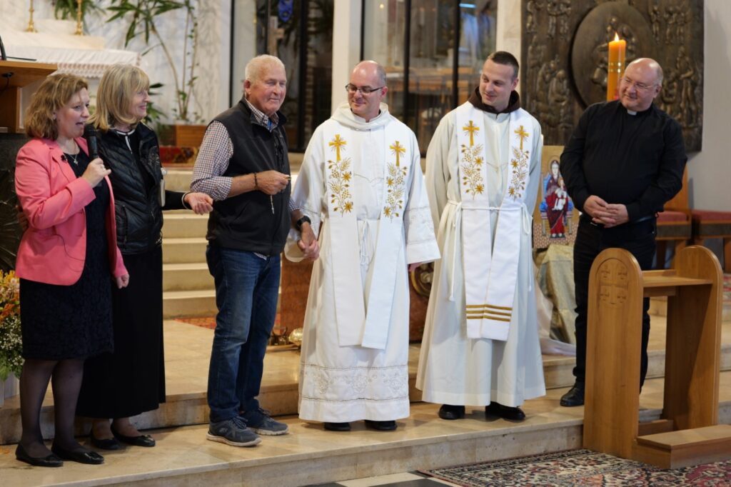 Zarandok est 2025 majus 29 Patrick es Nancy Latta 3 Egyedi