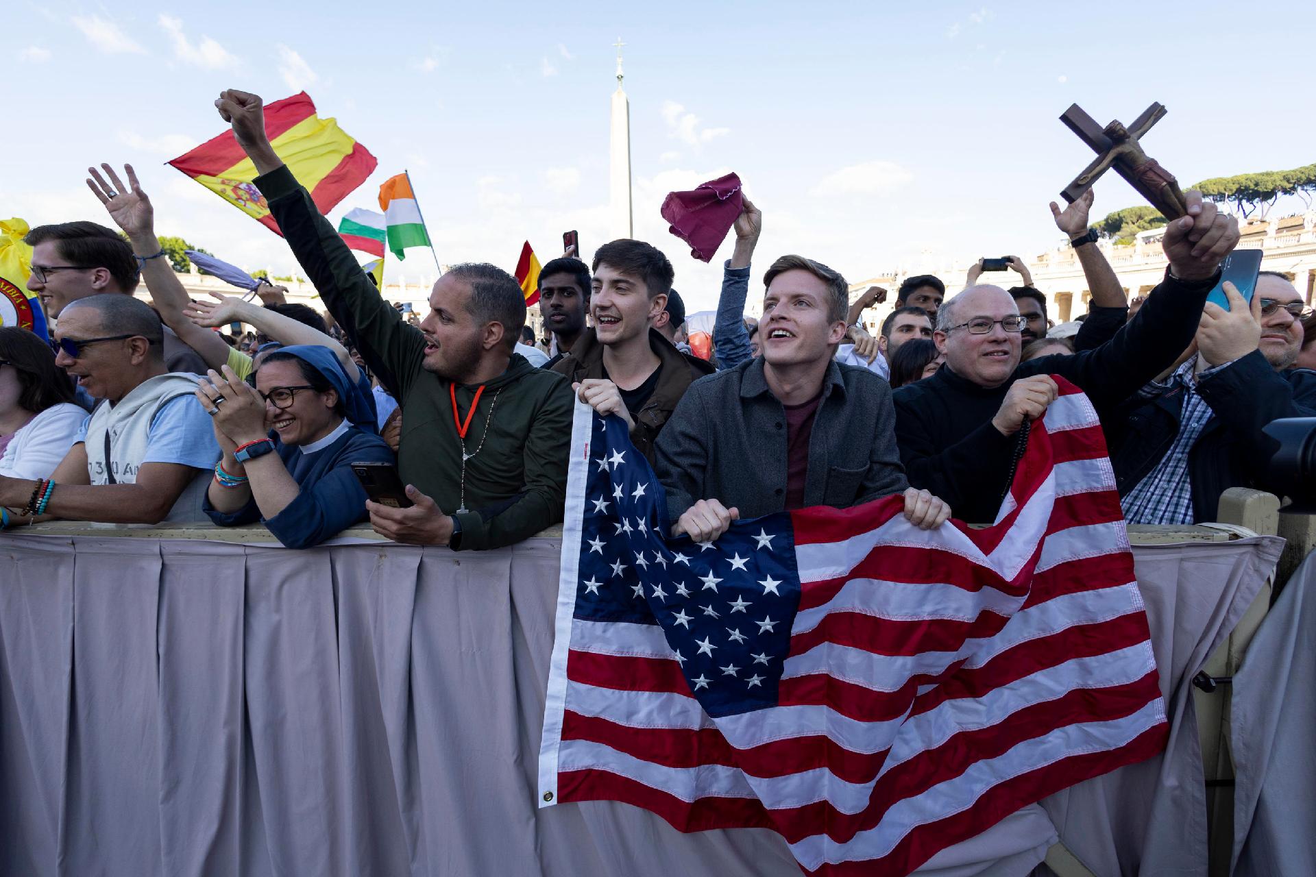 hivek Szent Peter ter 2025. majus 8