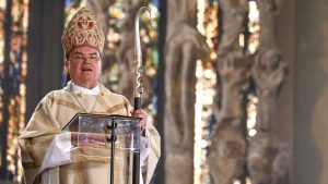 Mondjunk igent az ember sérthetetlen méltóságára: a meg nem születettekre, a fogyatékkal élőkre, … az emberre 2 Mondjunk igent az ember sérthetetlen méltóságára: a meg nem születettekre, a fogyatékkal élőkre, … az emberre