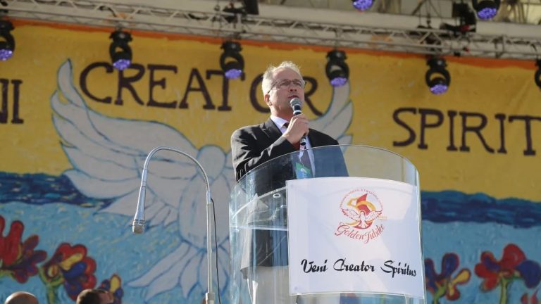 Lemondott az Emmanuel Közösség főmoderátora 7 Lemondott az Emmanuel Közösség főmoderátora