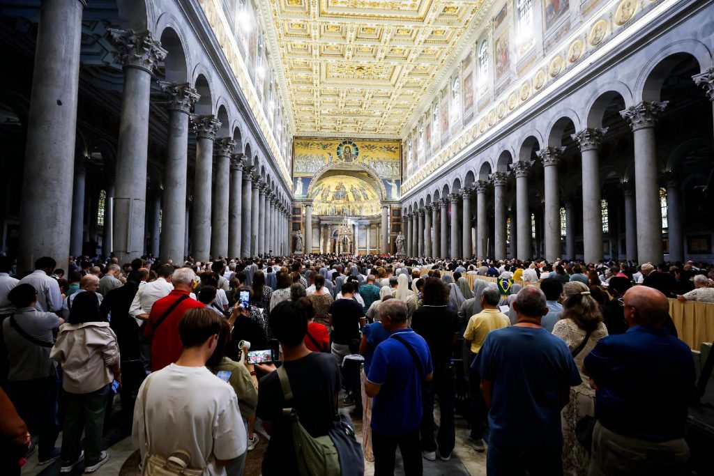 A vér ökumenizmusa egyesíti az eltérő felekezetű keresztényeket – Leó pápa homíliája 3 548325250 1371895868277851 8488490243412704249 n