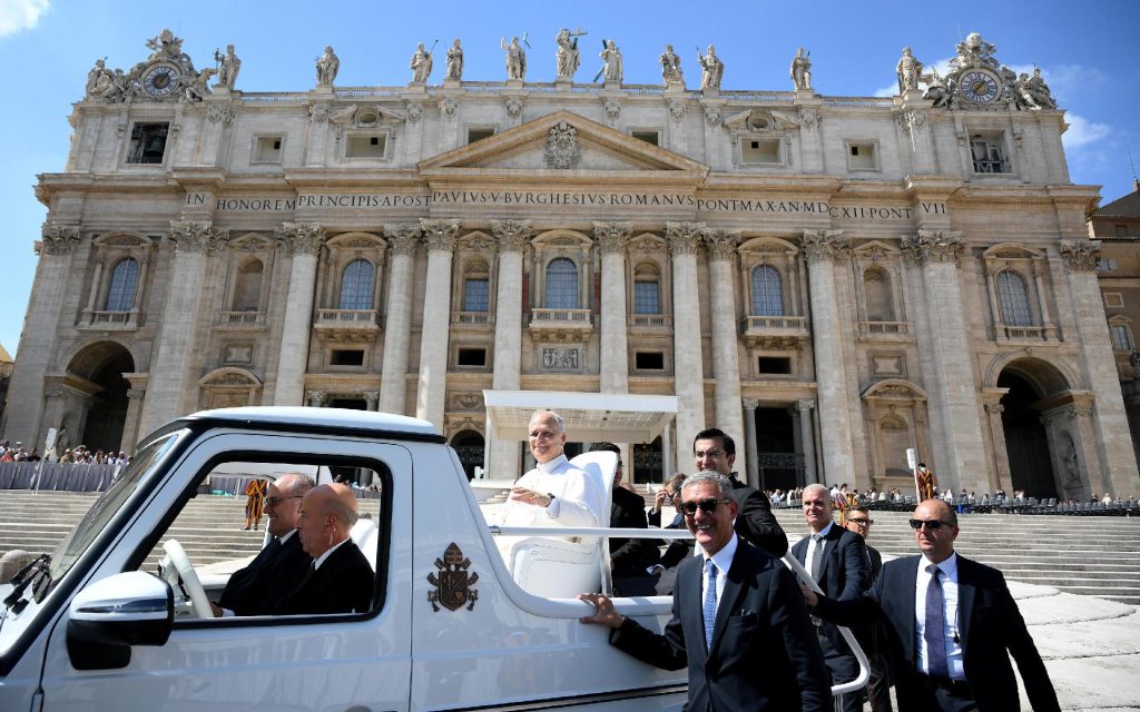 Leó pápa katekézise: Nagyszombaton a sírjában fekvő Jézus a megváltás szunnyadó csirája 4 548973651 1374006971400074 1233106881997997068 n
