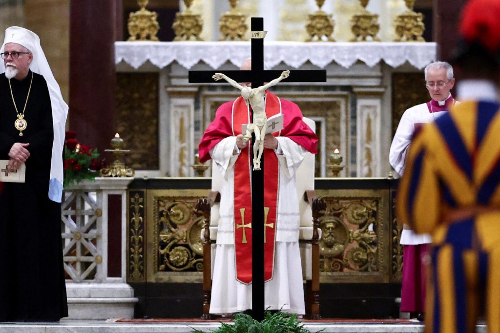 A vér ökumenizmusa egyesíti az eltérő felekezetű keresztényeket – Leó pápa homíliája 2 549428325 1371895801611191 8396632436427752280 n