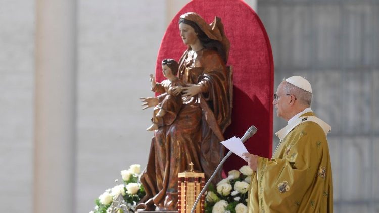 „Felfelé” – Szentté avatták Carlo Acutist és Pier Giorgio Frassatit 3 Carlo Acutis es Pier Giorgio Frassati szentte avatasa 2025.09.07 Vatican Media 1