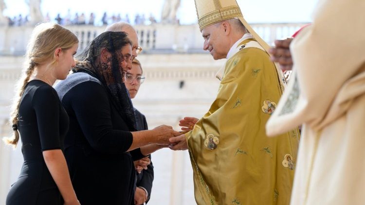 „Felfelé” – Szentté avatták Carlo Acutist és Pier Giorgio Frassatit 2 Carlo Acutis es Pier Giorgio Frassati szentte avatasa 2025.09.07 Vatican Media 3
