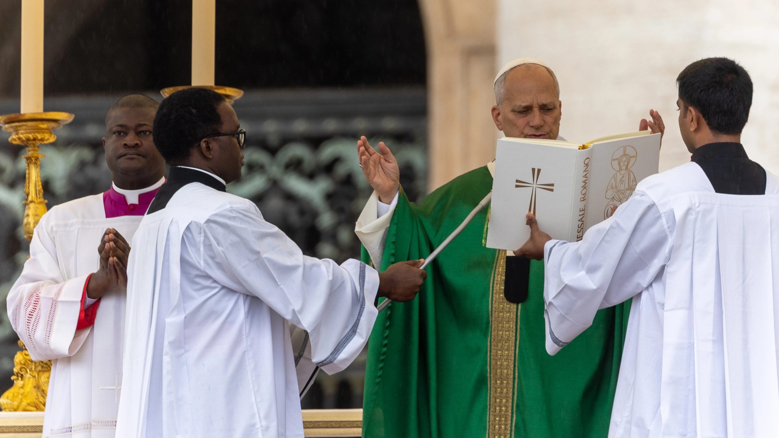 Ma új missziós korszak nyílik az egyház történetében – Leó pápa homíliája 1 251005 holly mass jubilee of the missionary world and jubilee of migrants 12 scaled