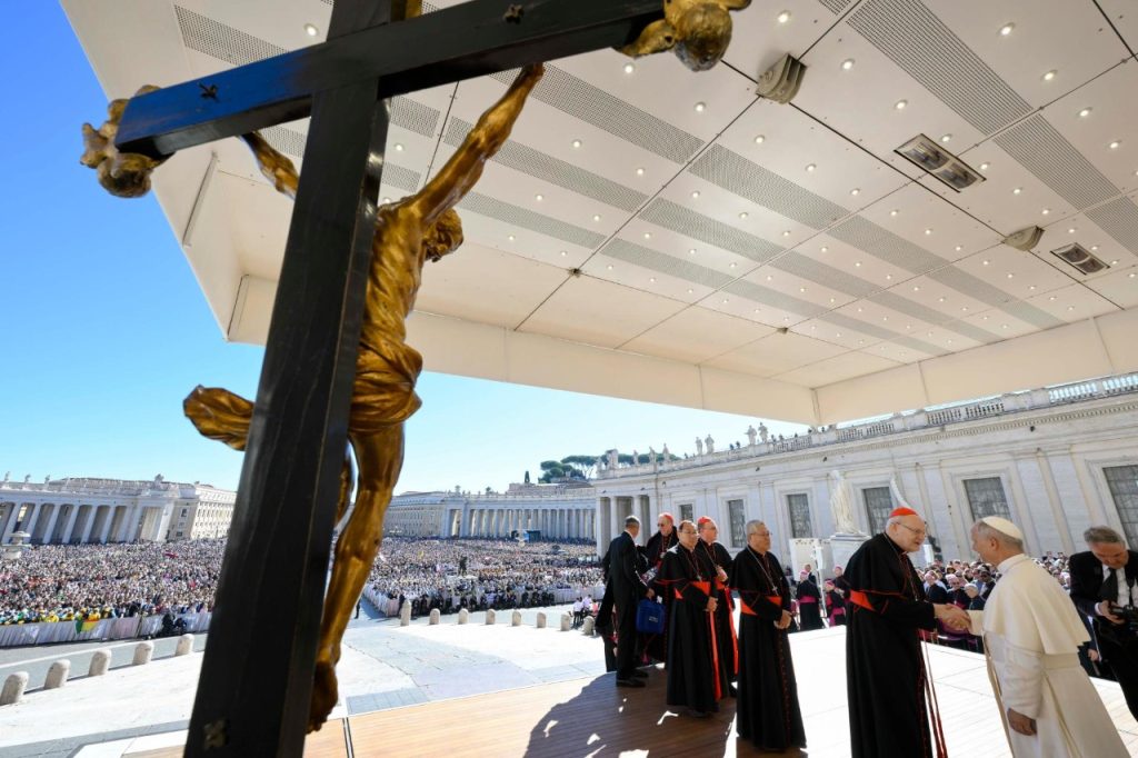 XIV. Leó pápa katekézise: A feltámadás csöndesen átalakítja szívünket 3 557398996 1394819882652116 477306405644542088 n