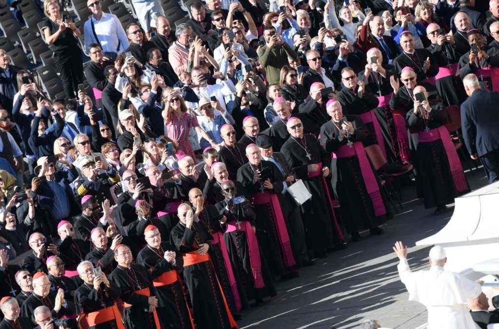 XIV. Leó pápa katekézise: A feltámadás csöndesen átalakítja szívünket 4 558875472 1394819815985456 5674389066960532878 n