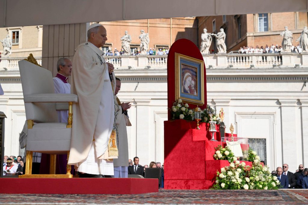 Az új szentek a hit lámpásaként sugározták Krisztus fényét – Leó pápa homíliája 5 567093274 1406169264850511 3078300875487405448 n