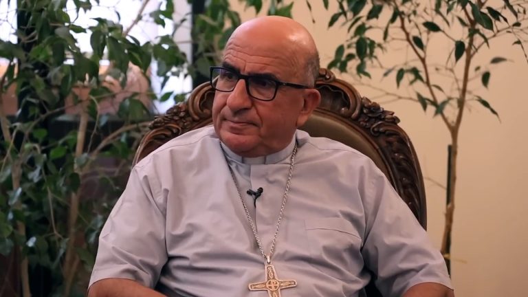 Hogyan működik a kiközösítés kultúrája? Három igaz történet Chomali bíborostól