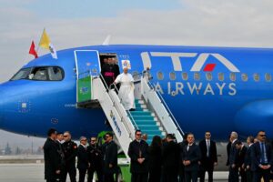 XIV. Leó pápa megérkezett Ankarába