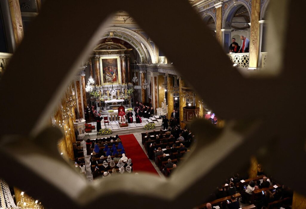 Leó pápa Isztambulban: Kerüljük a mai új-ariánus kísértést és valljuk a teljes Krisztust! 4 590627542 1443973111070126 3458535268589868750 n