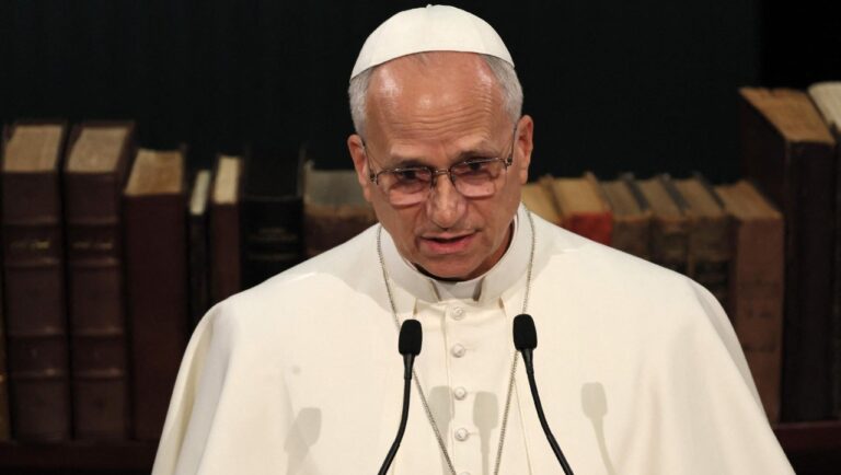 Leó pápa a török hatóságokhoz: Tartsuk tiszteletben Isten minden gyermekének szabadságát! 6 Leó pápa a török hatóságokhoz: Tartsuk tiszteletben Isten minden gyermekének szabadságát!