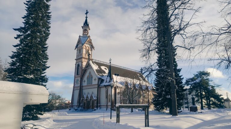 Finnországban a katolikusoknak nincs elég templomuk 1 Finnorszagban a katolikusoknak nincs eleg templomuk c