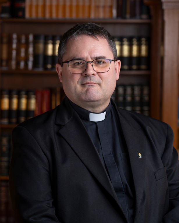 Adventi ráhangoló 18 Kajtar Edvard PPKE Kozepes