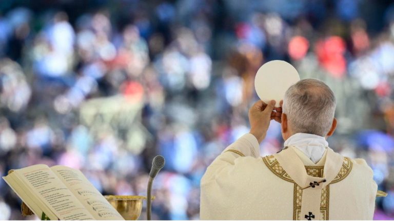 Leó pápa Mindenszentek ünnepén: Szent John Newman egyházdoktor és a nevelés társvédőszentje 4 Leó pápa Mindenszentek ünnepén: Szent John Newman egyházdoktor és a nevelés társvédőszentje