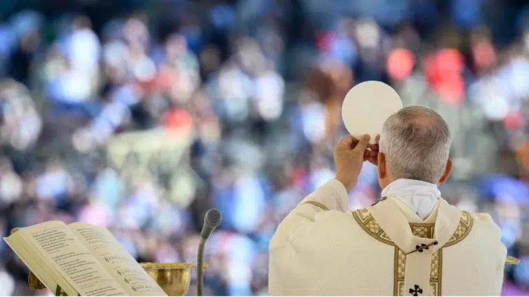 Leó pápa Mindenszentek ünnepén: Szent John Newman egyházdoktor és a nevelés társvédőszentje