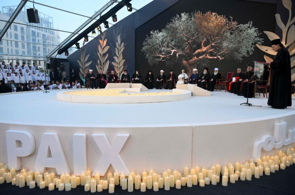 Leó pápa az ökumenikus és vallásközi találkozón Bejrútban: legyetek a béke építői 2 594076675 1446515167482587 5014610936375236189 n