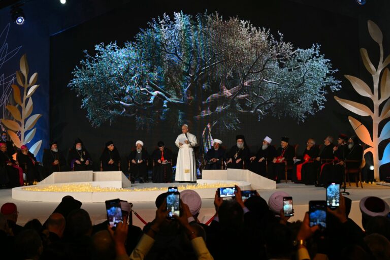 Mit jelent, amikor egy püspököt „pátriárkának” neveznek? 13 patriarchs