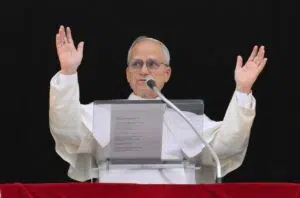 A Jézussal való szeretetközösség révén válunk a világ világosságává – Leó pápa Úrangyala imája