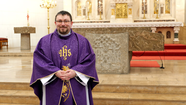 Nagyböjti ráhangoló: A rejtekben látó Atya – Hamvazószerdai indulás a csend útján 11 Nagybojti rahangolo 2026 1. nap hamvazoszerda.00 01 17 22.Still002