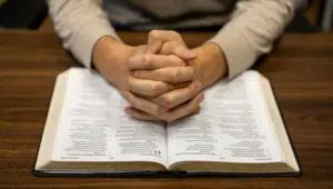 Imádkozzunk másokért négy szóval 7 Imádkozzunk másokért négy szóval