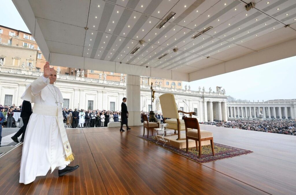 Leó pápa katekézise: A közösségen és a szereteten keresztül építhetjük Krisztus egyházát 3 645502329 1527756982691738 2093772181579586585 n