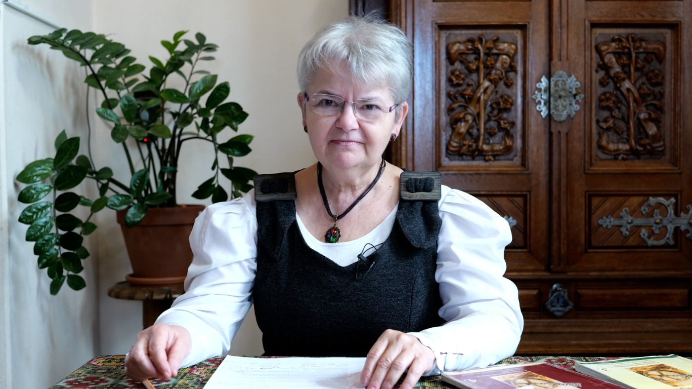 Valaszkeresok 17.00 00 00 00.Still011 Egyedi