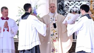 Leó pápa húsvétvasárnapi homíliája: Krisztus Húsvétja új teremtés, új kezdet, új élet 7 Leó pápa húsvétvasárnapi homíliája: Krisztus Húsvétja új teremtés, új kezdet, új élet