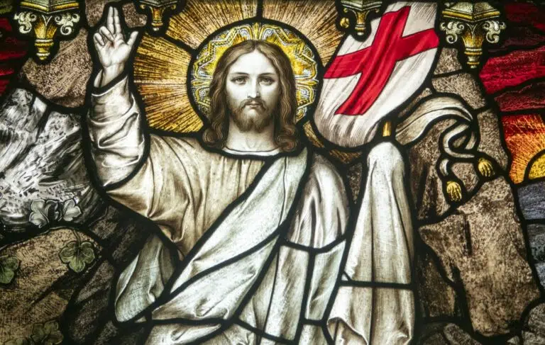 „Ne féljetek!” – a húsvét üzenete, amely ma is megtart 17 Feltamadt Jezus uvegablak Egyedi