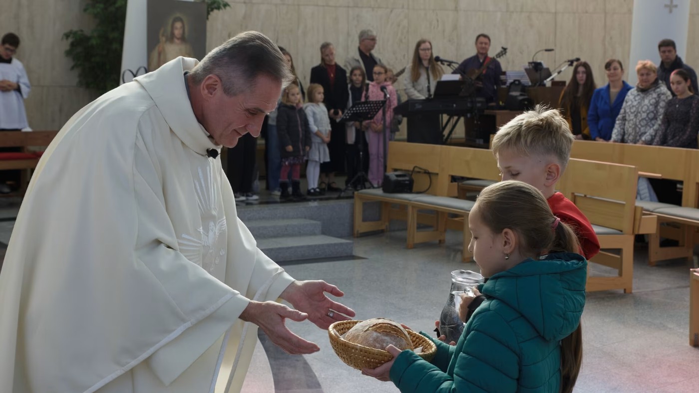 adomanyok fizetes egyhaz Egyedi