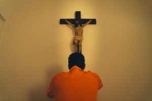 bun es imadsag Egyedi