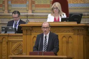 Huszonegy életvédő szervezet tiltakozik: kihagyták őket az abortuszszabályozásról szóló egyeztetésből 3 Huszonegy életvédő szervezet tiltakozik: kihagyták őket az abortuszszabályozásról szóló egyeztetésből