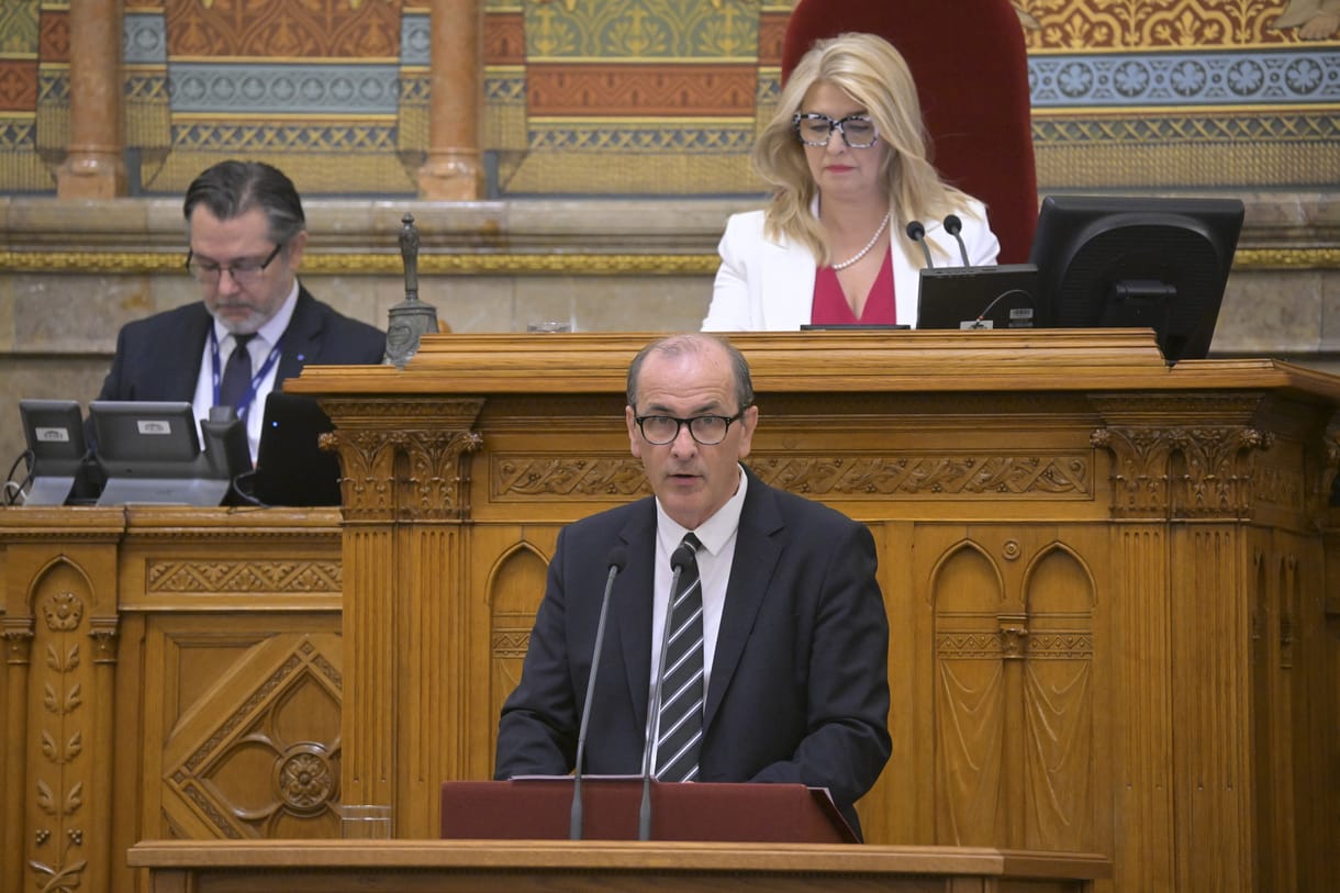 Huszonegy életvédő szervezet tiltakozik: kihagyták őket az abortuszszabályozásról szóló egyeztetésből 1 Dr. Hegedus Zsolt Orszaggyules MTI