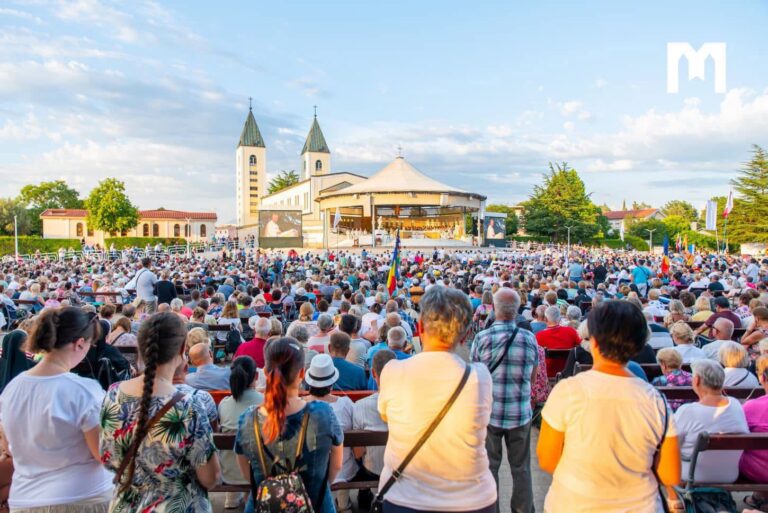 Harminc országból érkeztek zarándokok a medjugorjei Mária-jelenések megünneplésére 1 Medjugorje 45