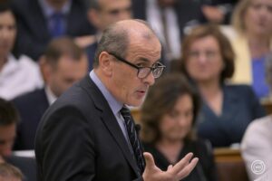Az egészségügyi miniszter nővére is kiáll az élet mellett – újabb hat szervezet csatlakozik az életvédők nyílt leveléhez