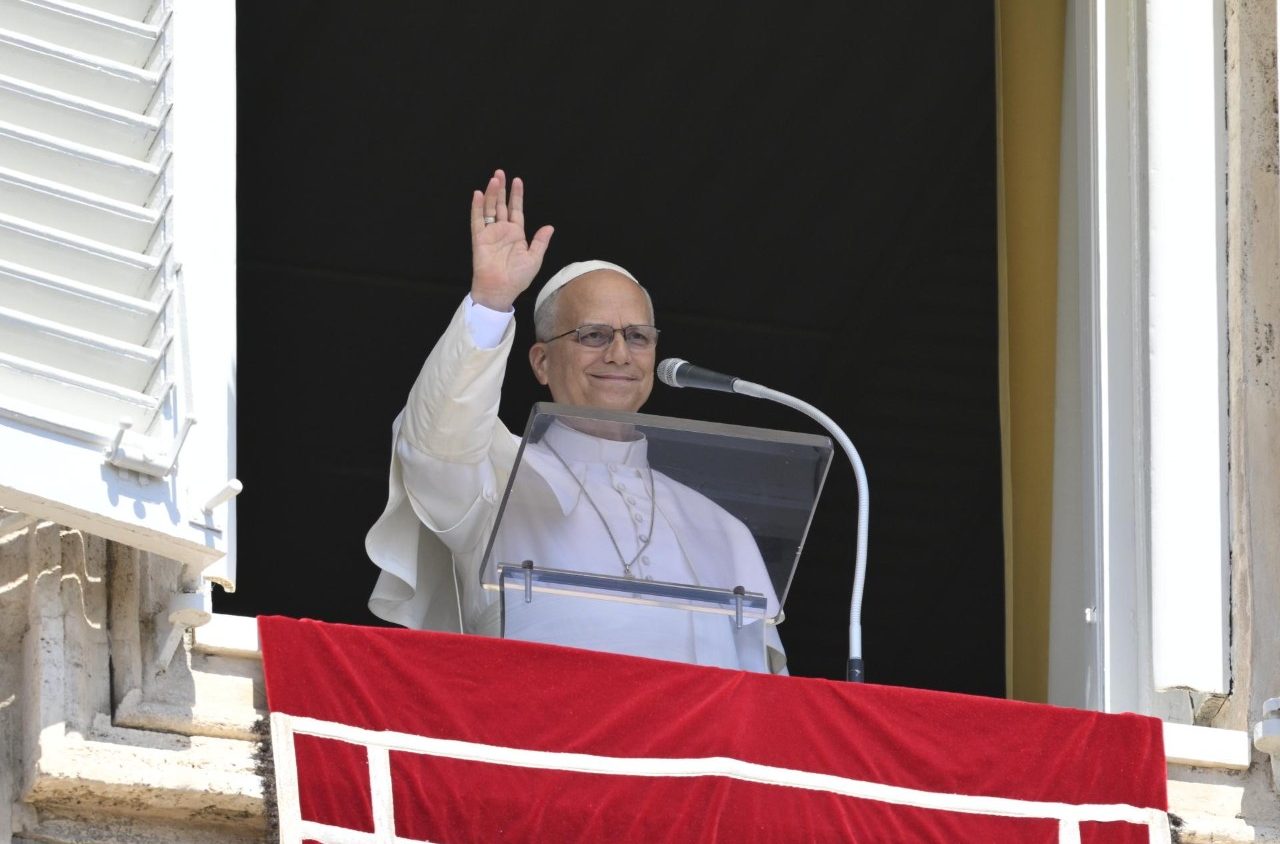 Ne zárkózzunk be saját meggyőződéseinkbe, hanem legyünk nyitottak Krisztusra – Leó pápa Úrangyala imája 1 Leo papa Urangyala 0823